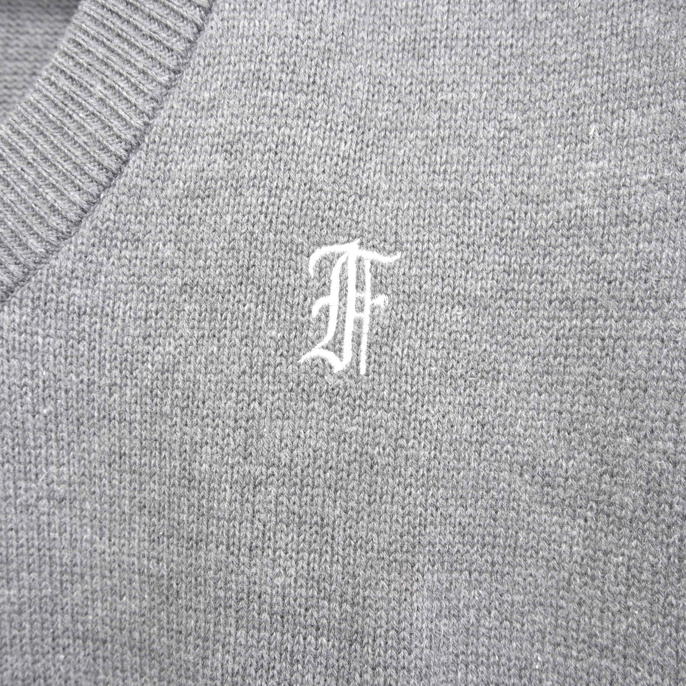 【中古】東京都 富士見高等学校 女子制服 2点 (ニット・ニットベスト) sf103666