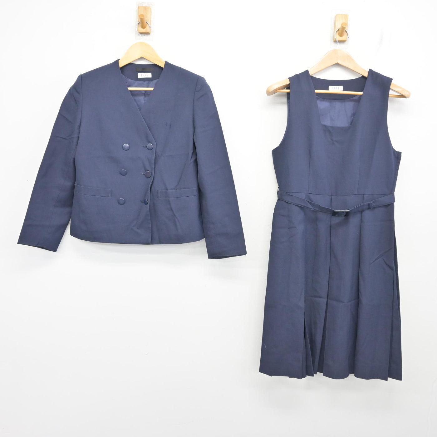 【中古】茨城県 水戸第四中学校 女子制服 2点 (ブレザー・ジャンパースカート) sf103668