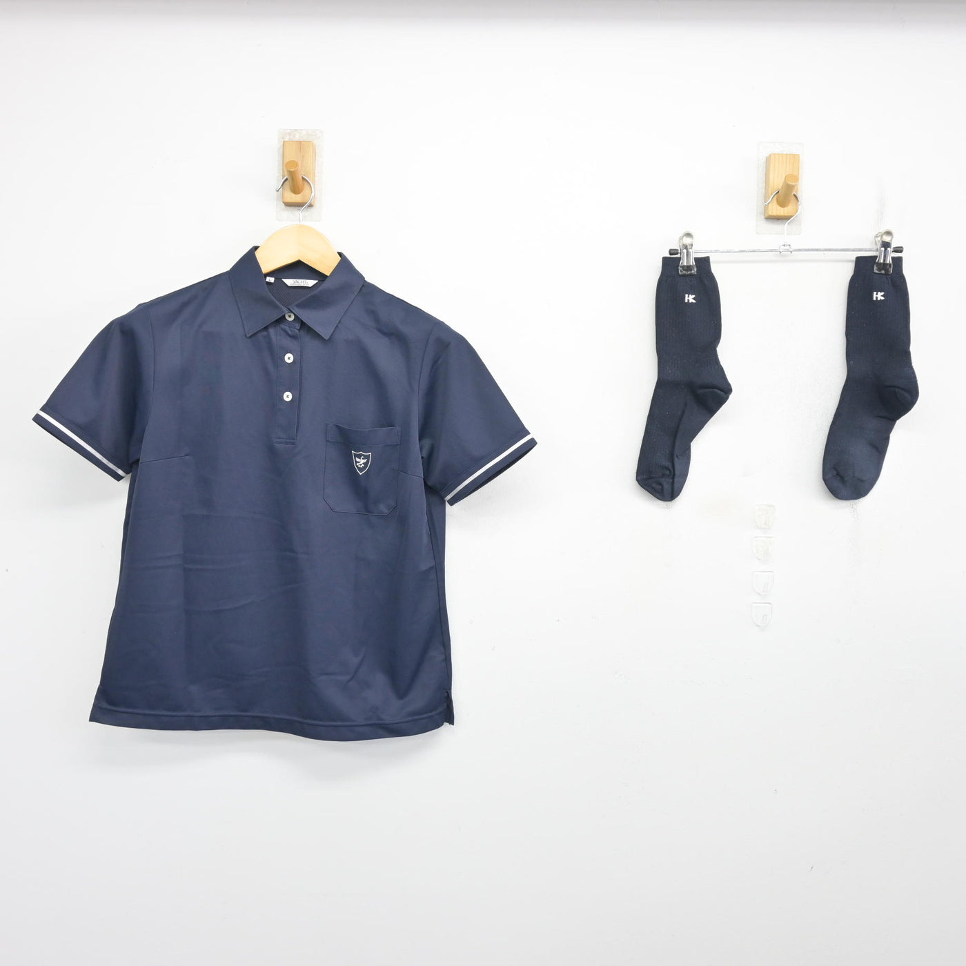 【中古】熊本県 秀岳館高等学校 女子制服 2点 (シャツ) sf103679