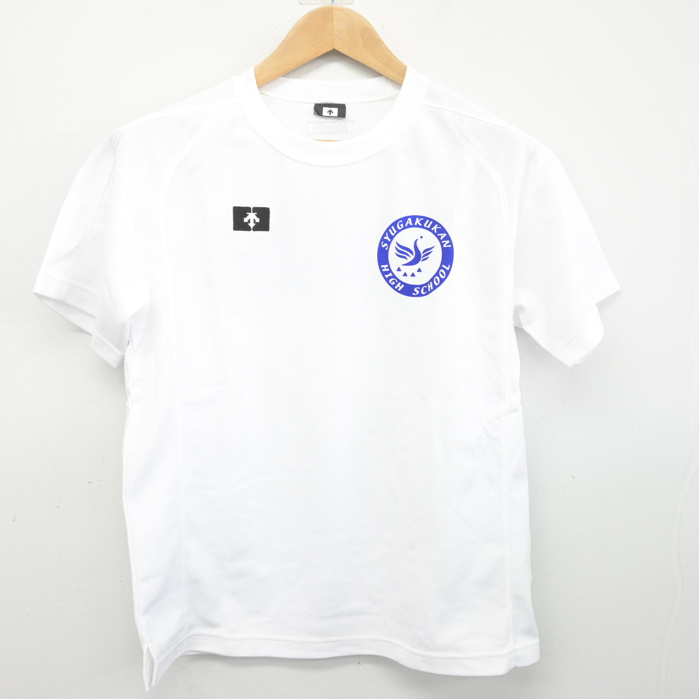 【中古】熊本県 秀岳館高等学校 女子制服 2点 (体操服 上・体操服 下) sf103680