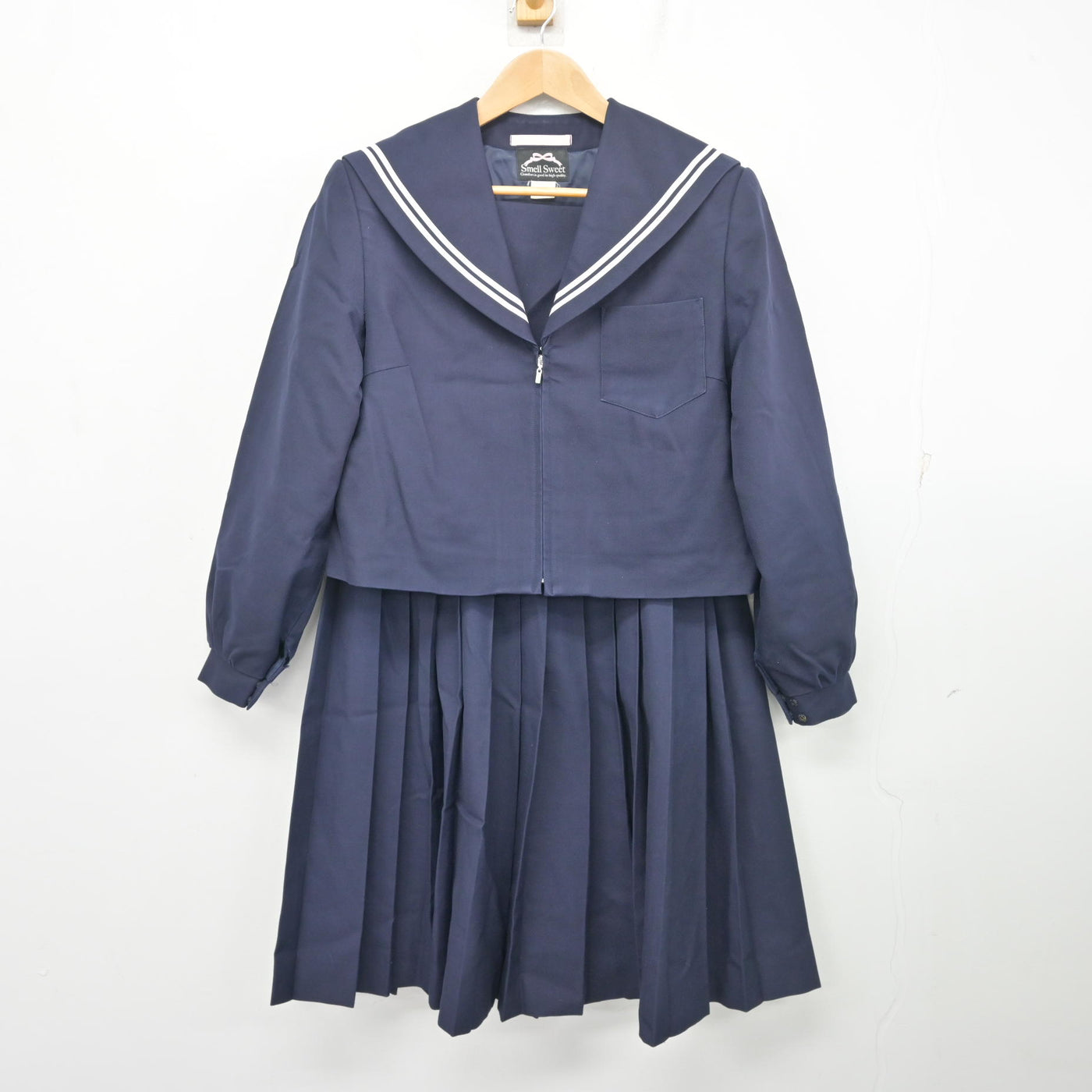 【中古】愛知県 尾張旭市立旭中学校/旧制服 女子制服 2点 (セーラー服・スカート) sf103687