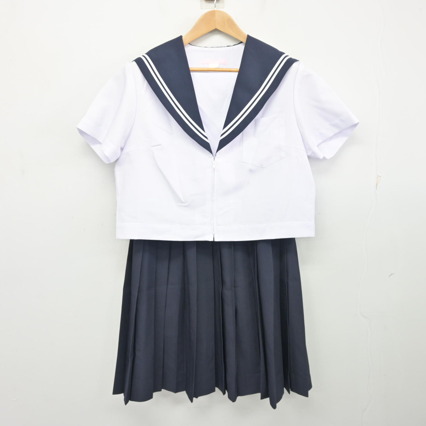 【中古】愛知県 尾張旭市立旭中学校/旧制服 女子制服 2点 (セーラー服・スカート) sf103688