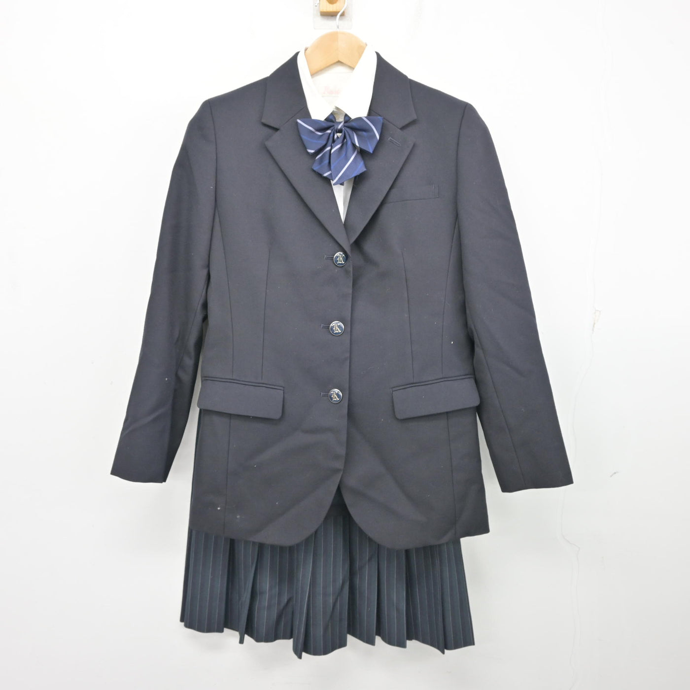 【中古】大阪府 大阪薫英女学院高等学校 女子制服 4点 (ブレザー・シャツ・スカート) sf103689