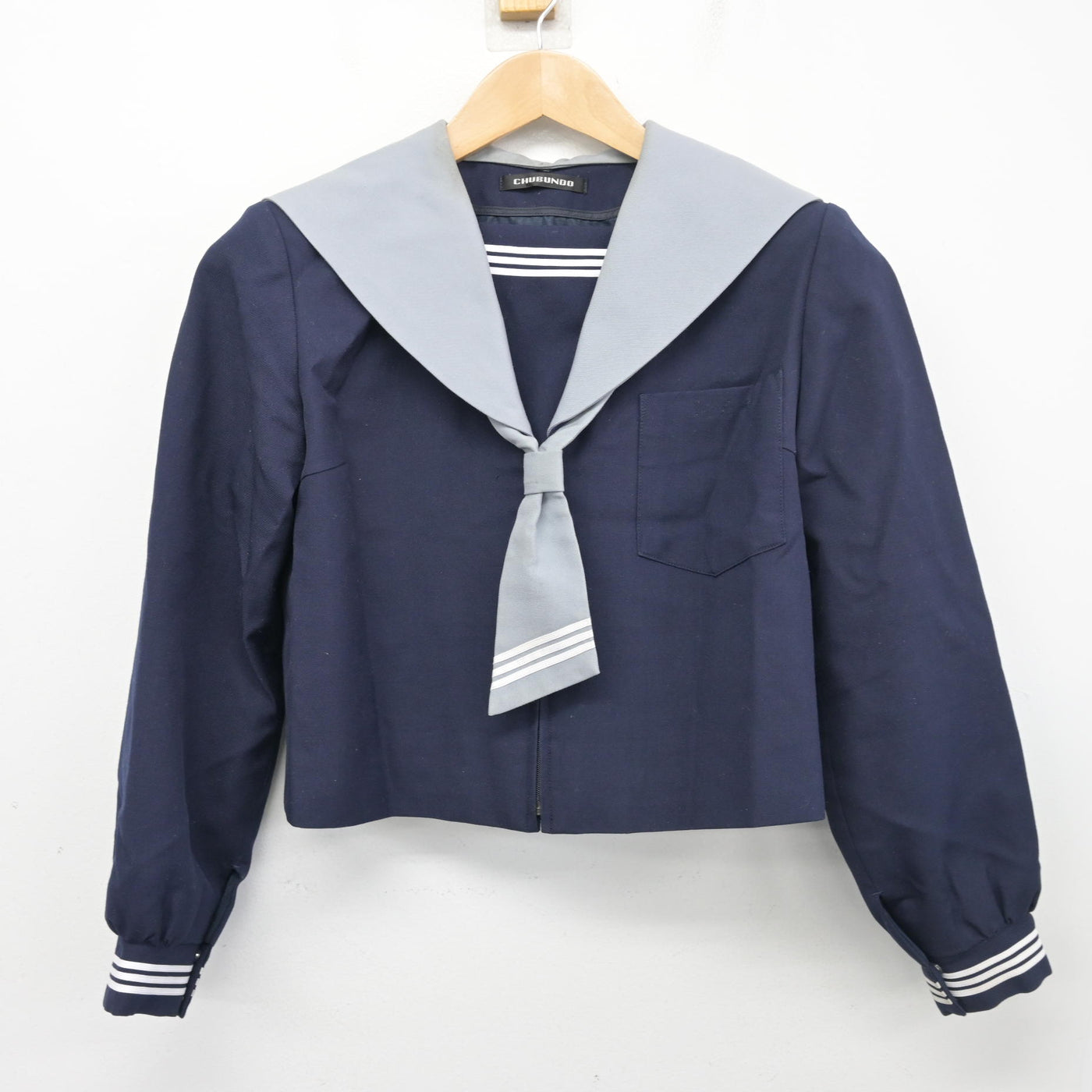 【中古】大分県 城東中学校 女子制服 3点 (セーラー服・スカート) sf103691