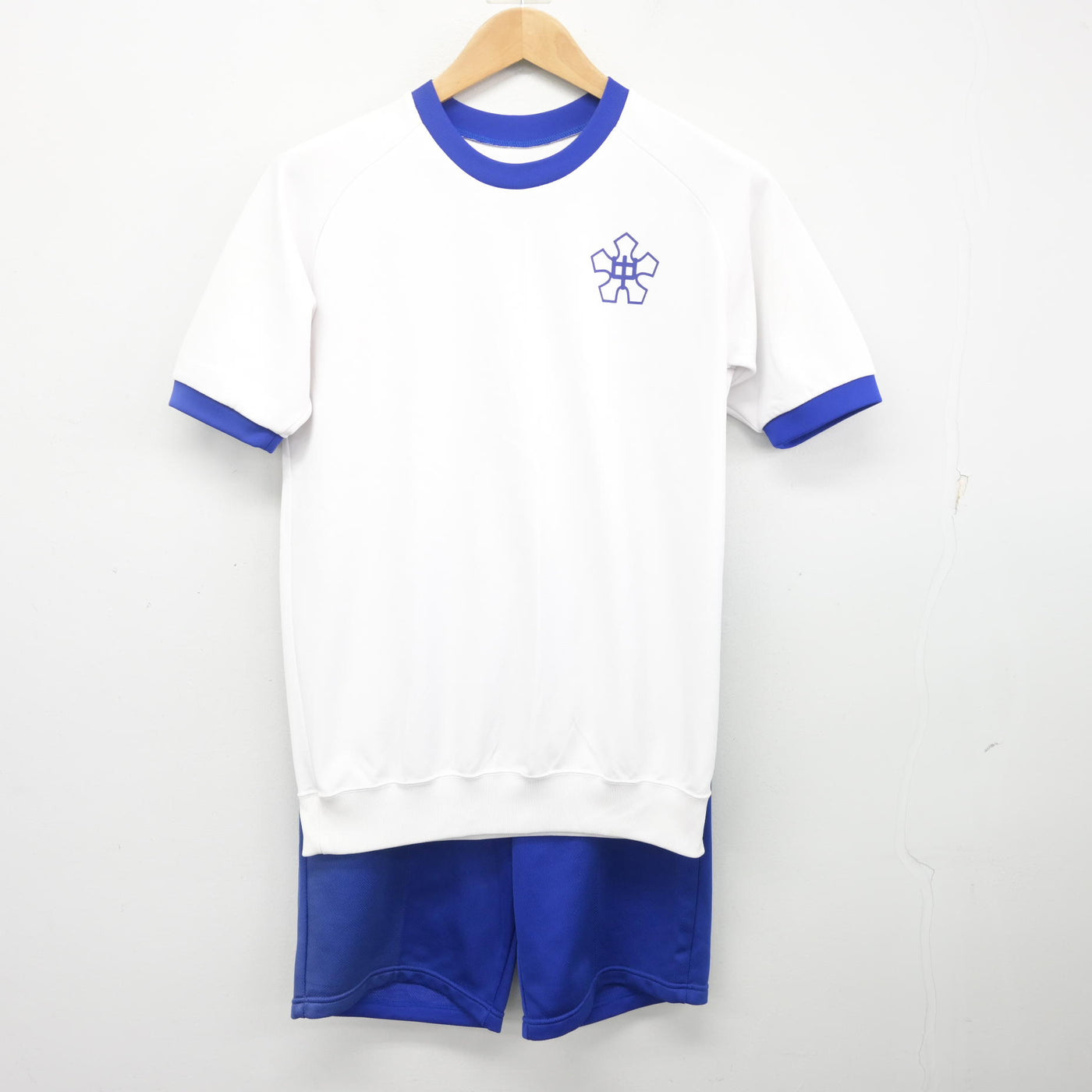 【中古】愛知県 大和中学校 女子制服 2点 (体操服 上・体操服 下) sf103710