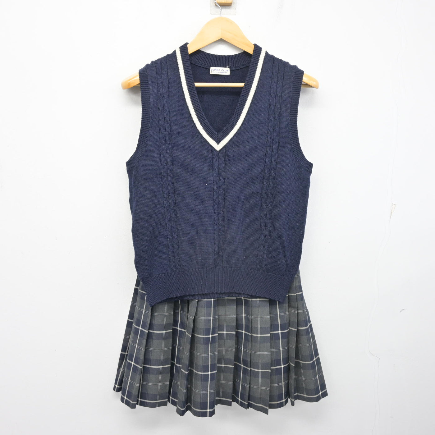 【中古】群馬県 前橋育英高等学校 女子制服 2点 (ニットベスト・スカート) sf103731