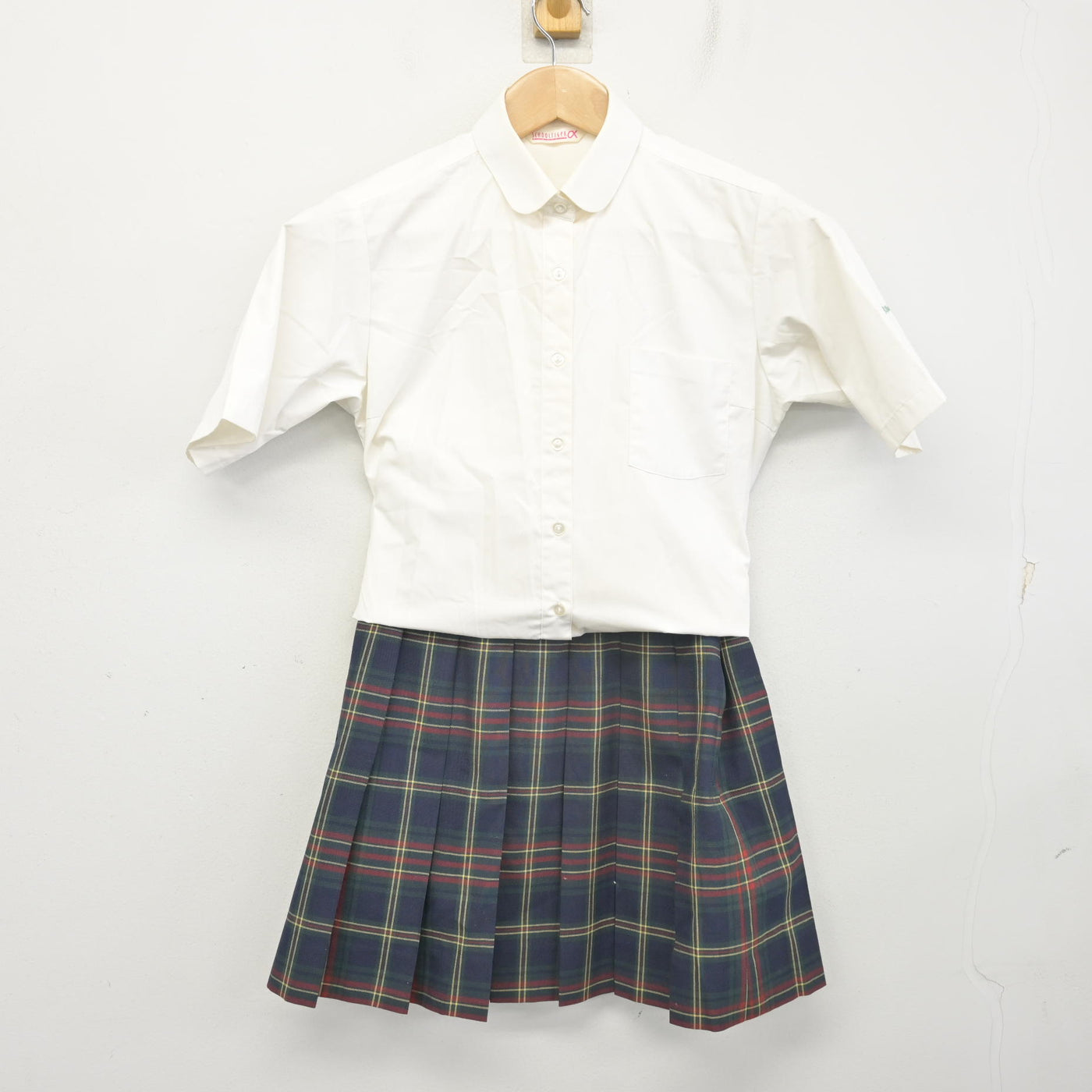 【中古】群馬県 前橋育英高等学校 女子制服 2点 (シャツ・スカート) sf103732