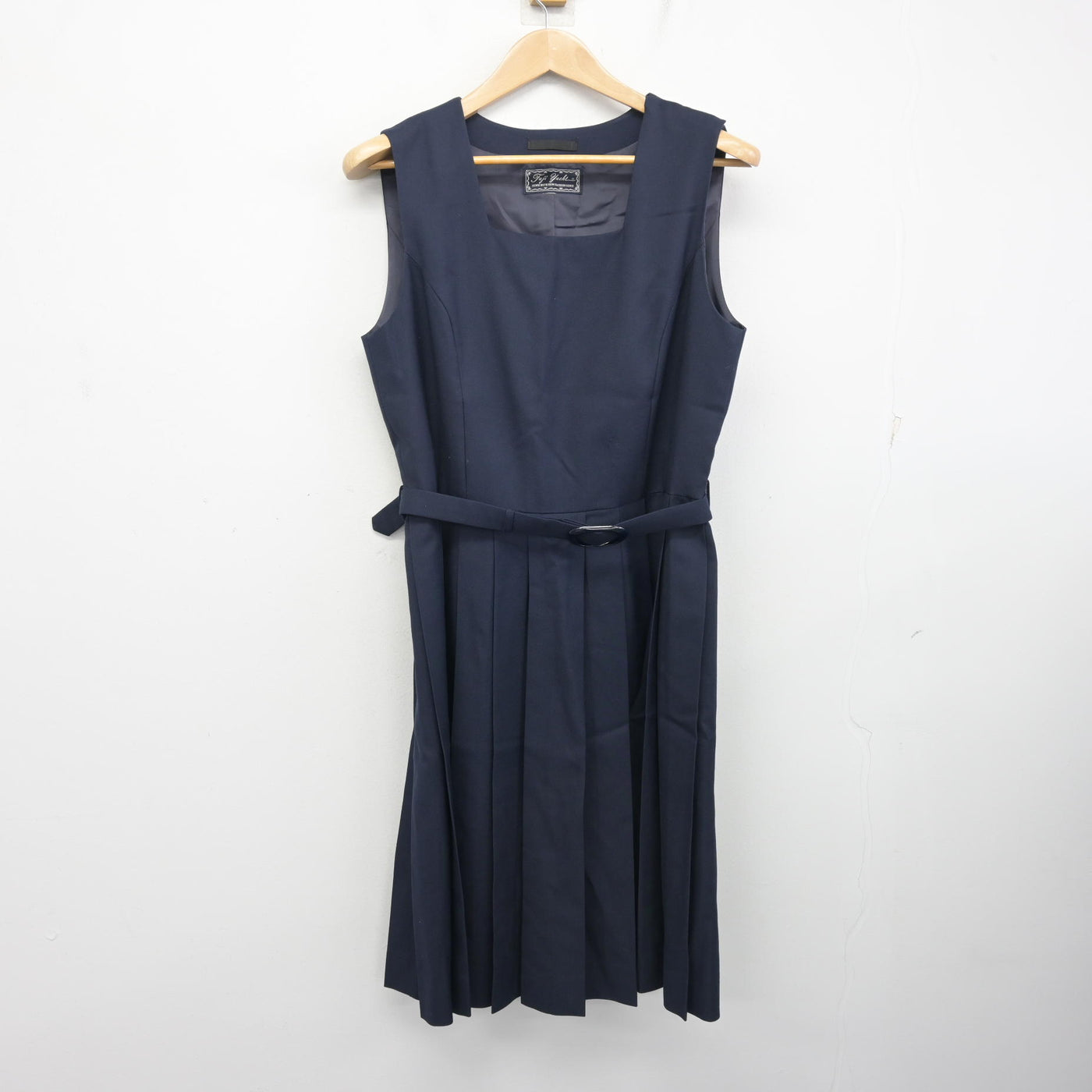 【中古】福岡県 木屋瀬中学校 女子制服 2点 (セーラー服・ジャンパースカート) sf103746