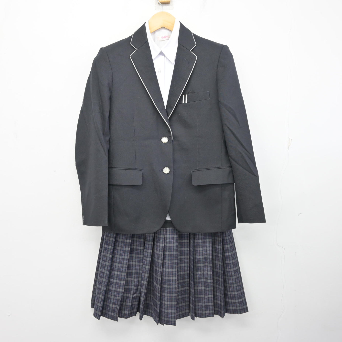 【中古】愛知県 一宮市公立中学校標準服 女子制服 3点 (ブレザー・シャツ・スカート) sf103749