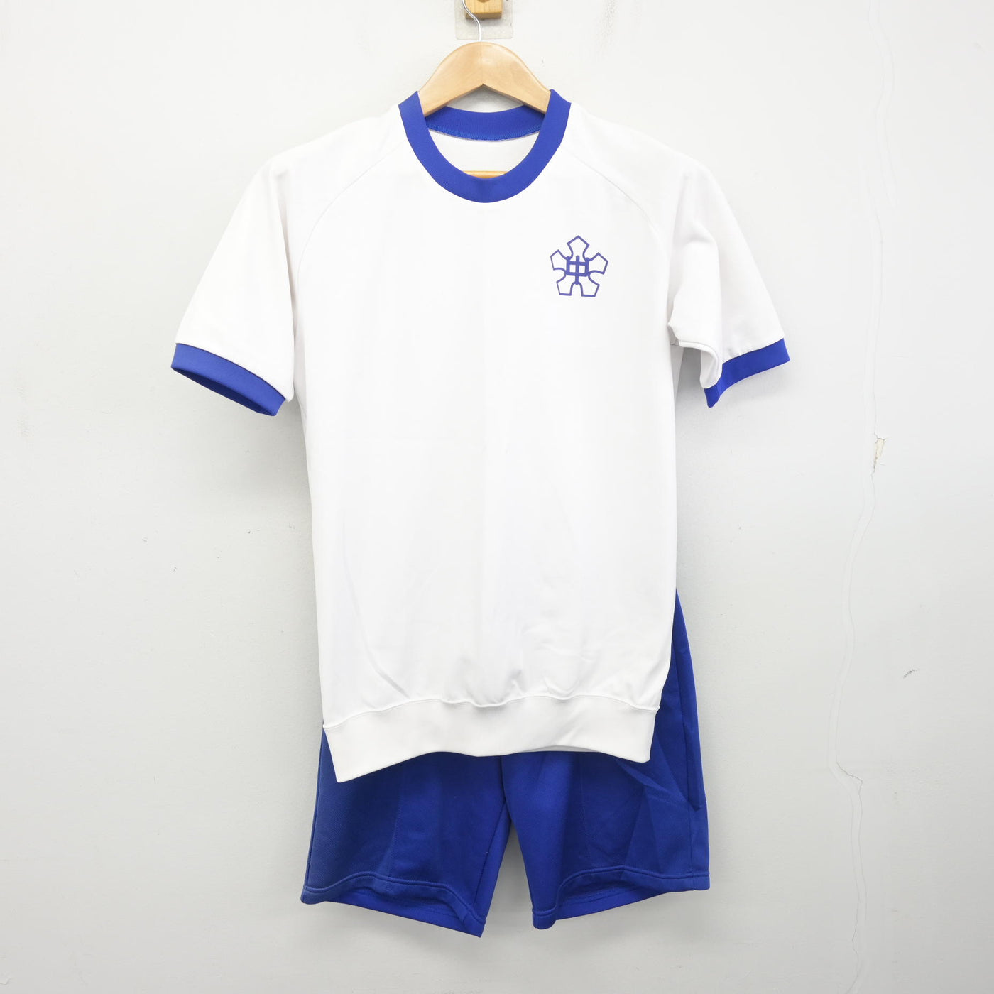 【中古】愛知県 大和中学校 女子制服 2点 (体操服 上・体操服 下) sf103751