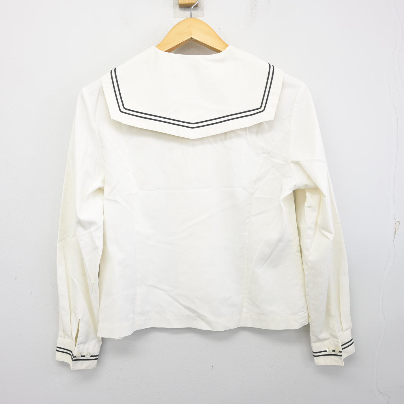 【中古】岡山県 倉敷翠松高等学校/旧制服 女子制服 3点 (ニット・ブラウス) sf103759