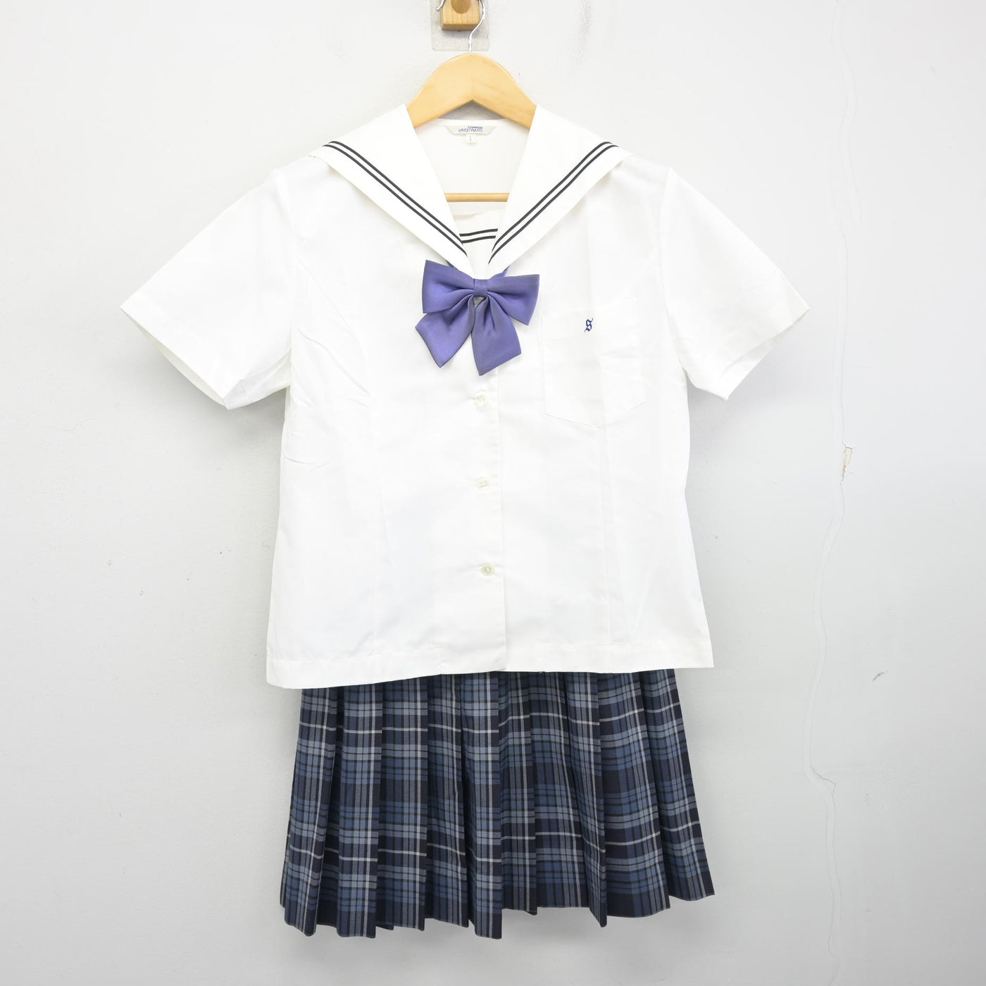 【中古】岡山県 倉敷翠松高等学校/旧制服 女子制服 3点 (ブラウス・スカート) sf103760