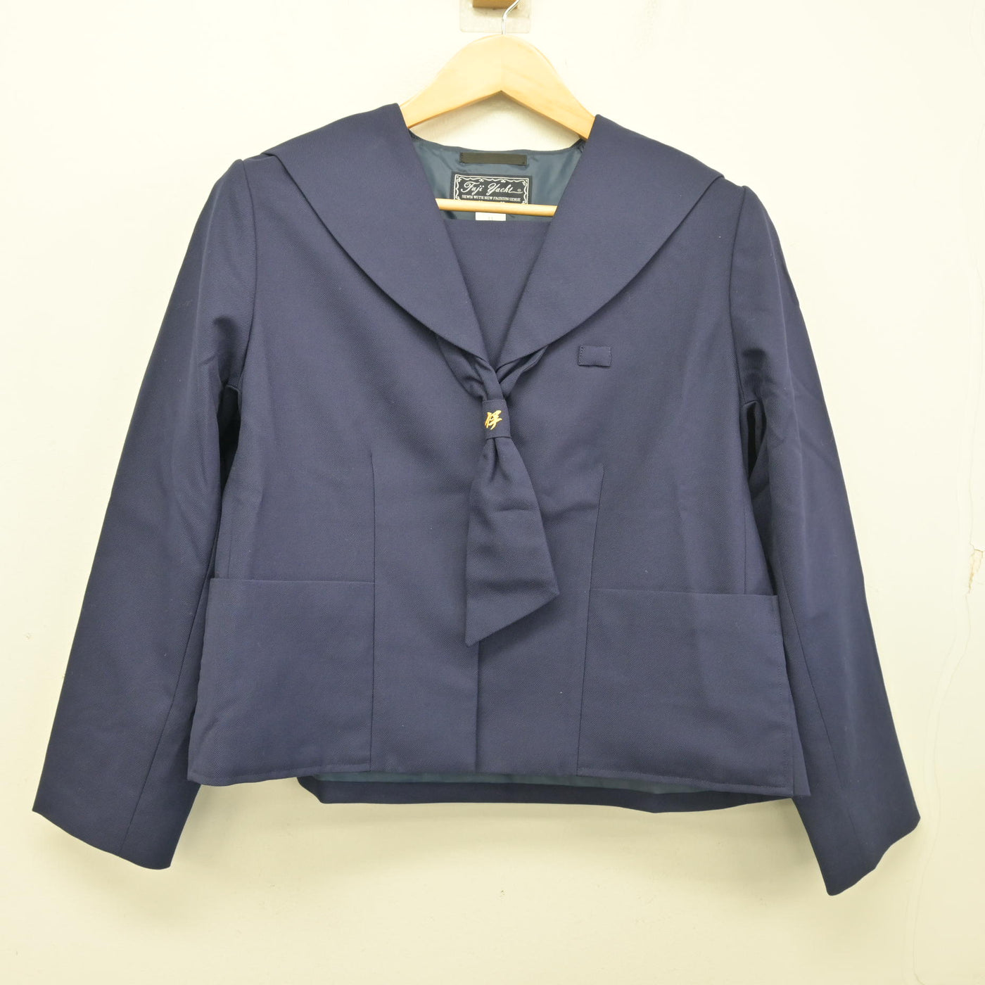 【中古】福島県 伊達中学校 女子制服 4点 (セーラー服・ブラウス・スカート) sf103771