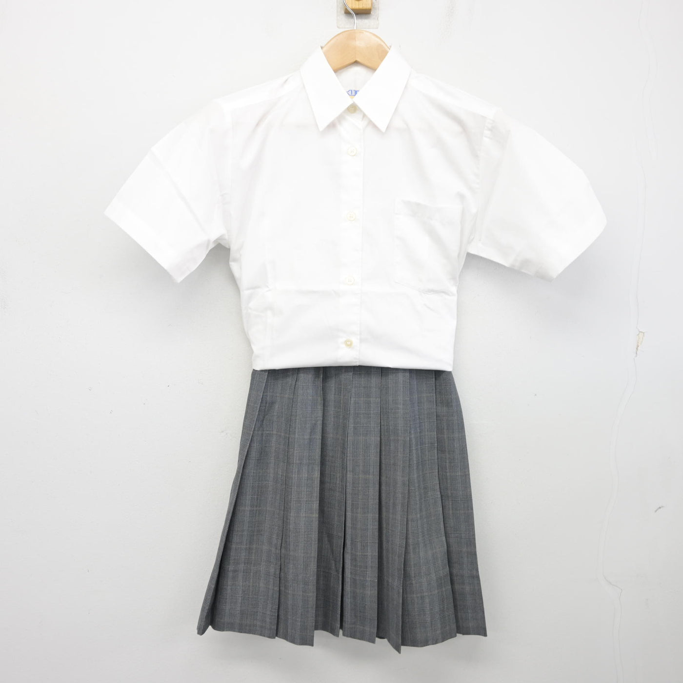 【中古】大阪府 天王寺高等学校 女子制服 2点 (シャツ・スカート) sf103779