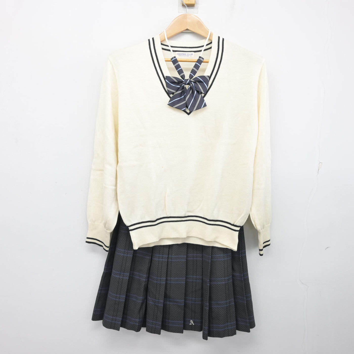【中古】大阪府 旭高等学校 女子制服 4点 (ブレザー・ニット・スカート) sf103780