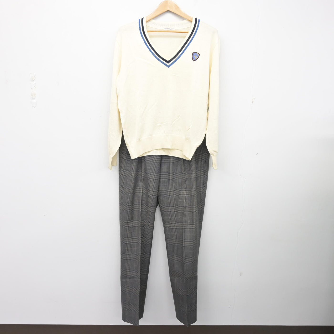 【中古】秋田県 秋田中央高等学校 男子制服 3点 (ブレザー・ニット・ズボン) sf103823