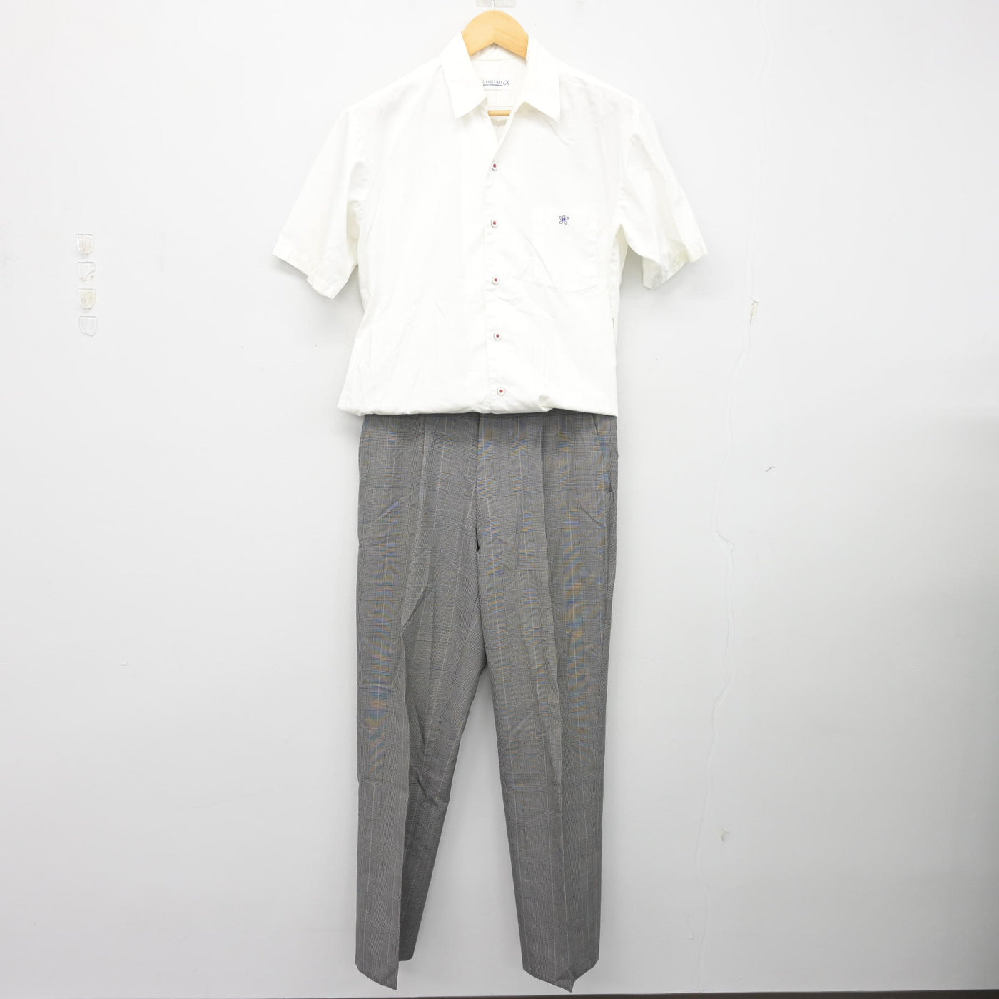 【中古】大阪府 近畿大学附属高等学校 男子制服 2点 (シャツ・ズボン) sf103825