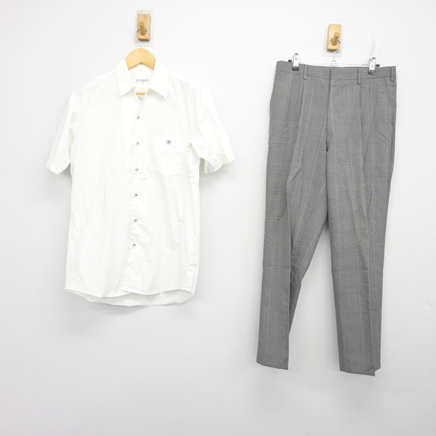 【中古】大阪府 近畿大学附属高等学校 男子制服 2点 (シャツ・ズボン) sf103825