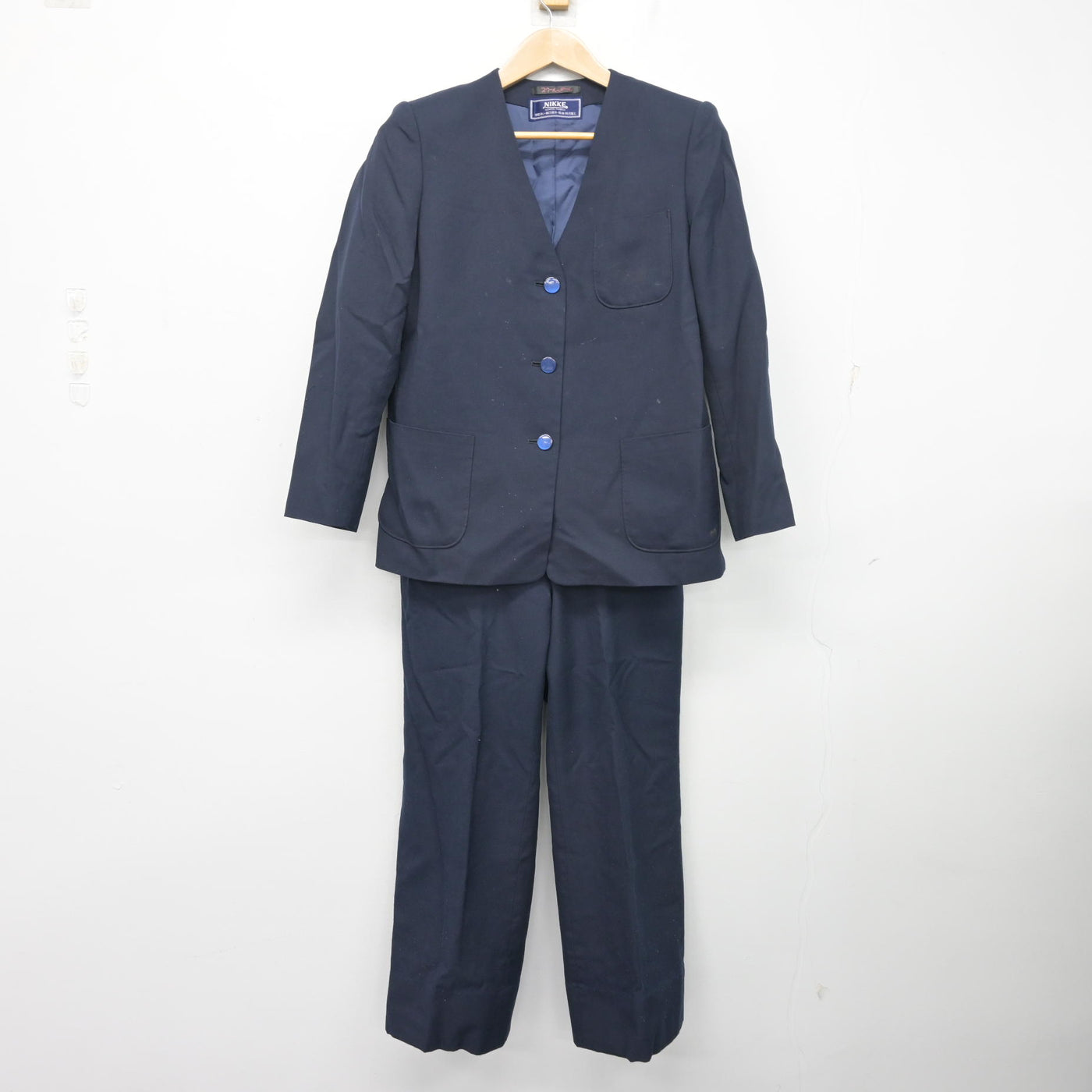 【中古】東京都 目黒区立第七中学校 女子制服 3点 (ブレザー・ベスト・ズボン) sf103830