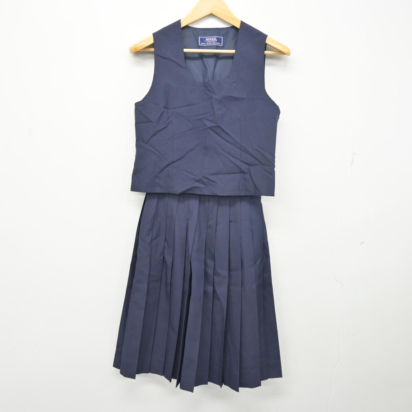 【中古】東京都 目黒区立第七中学校 女子制服 2点 (ベスト・スカート) sf103831