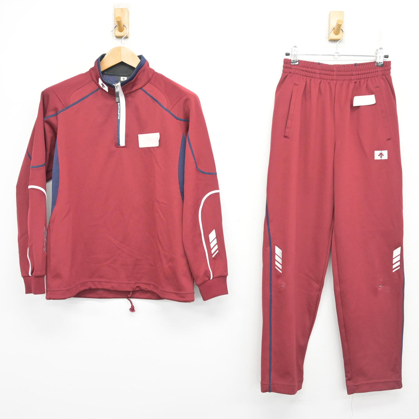 【中古】大阪府 牧野高等学校 男子制服 2点 (ジャージ 上・ジャージ 下) sf103855