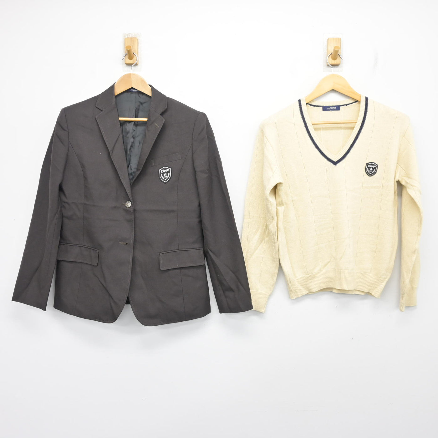 【中古】京都府 北嵯峨高等学校 女子制服 2点 (ブレザー・ニット) sf103857