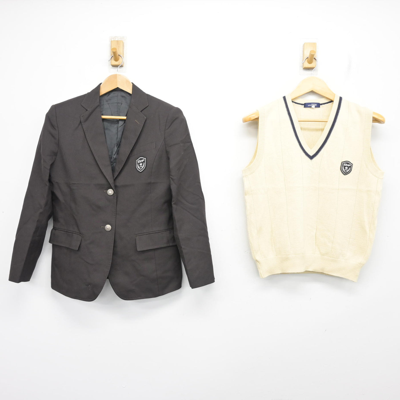 【中古】京都府 北嵯峨高等学校 女子制服 2点 (ブレザー・ニットベスト) sf103858