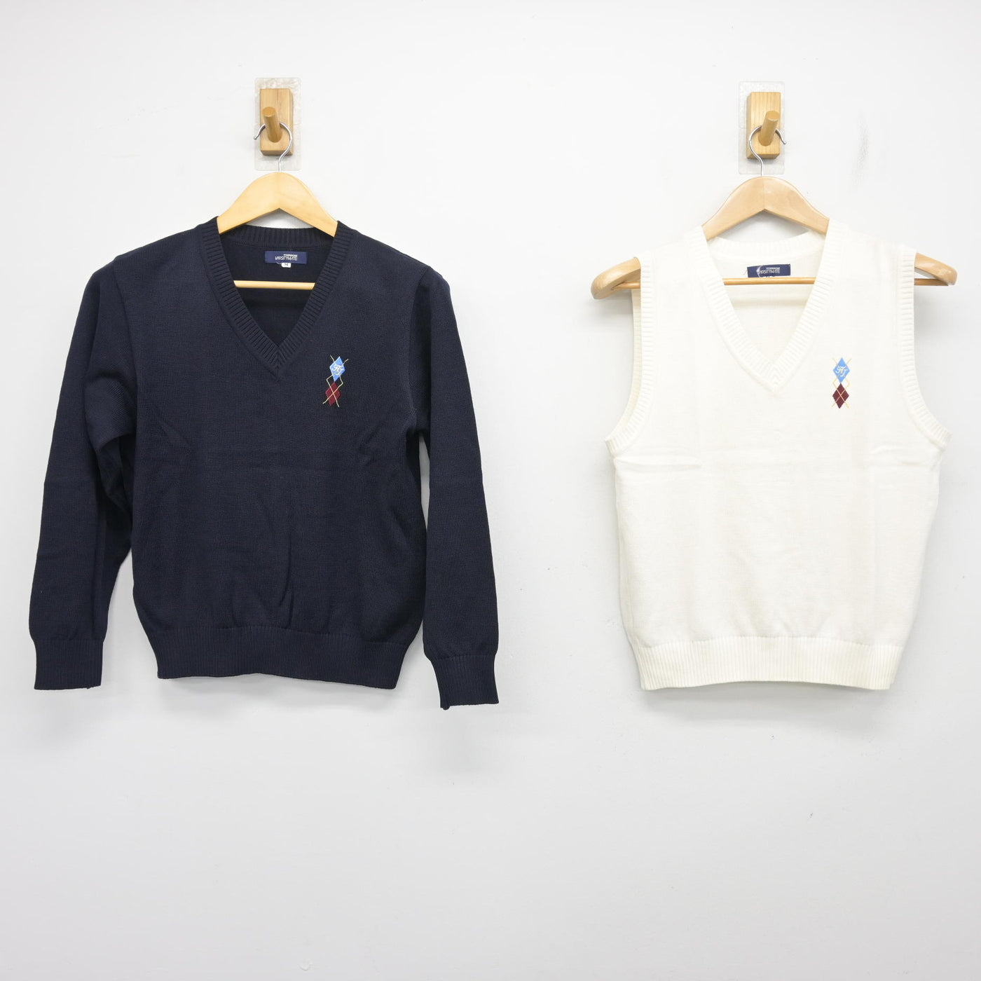 【中古】東京都 八王子実践高等学校/旧制服 女子制服 2点 (ニットベスト・ニット) sf103862