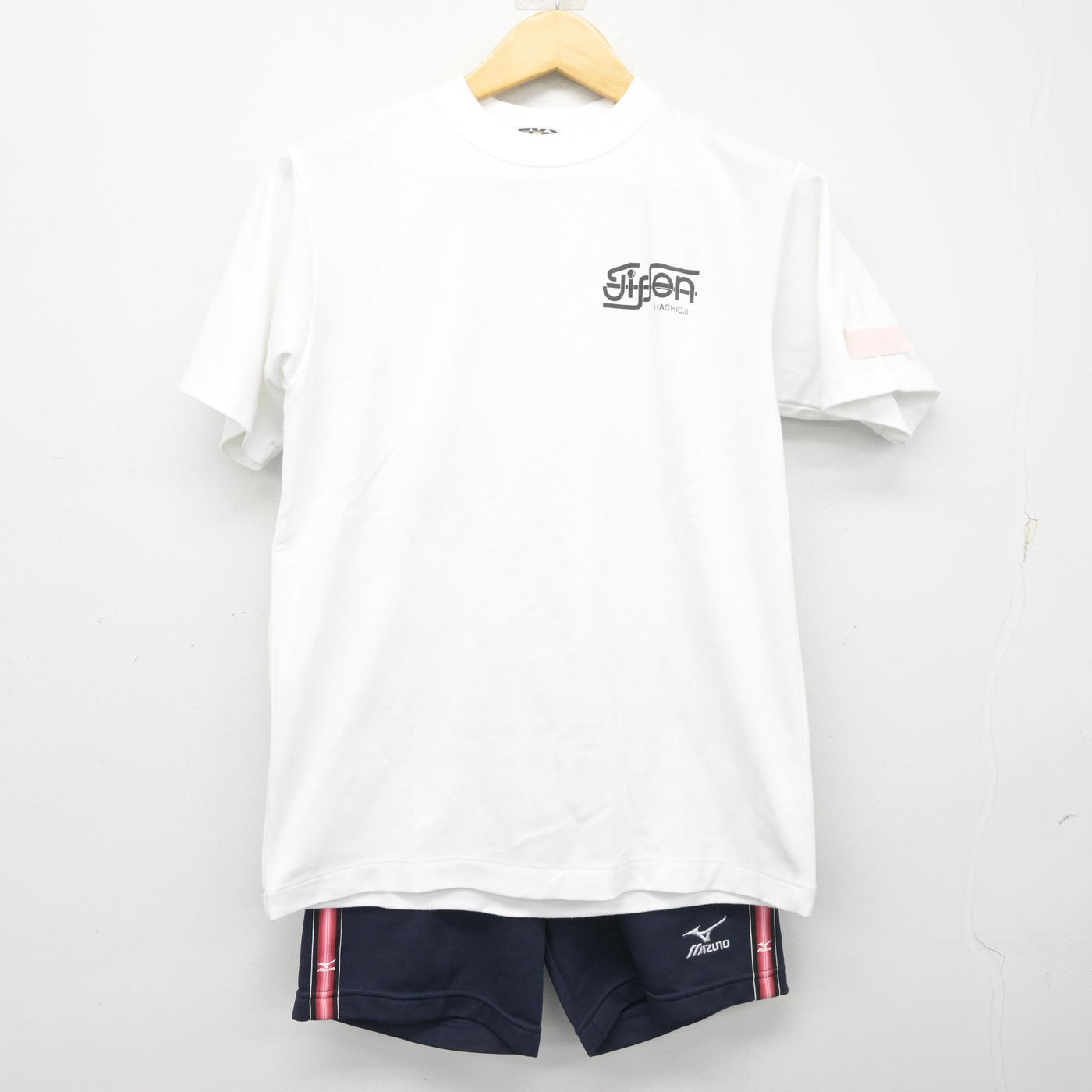 【中古】東京都 八王子実践高等学校 女子制服 2点 (体操服 上・体操服 下) sf103863