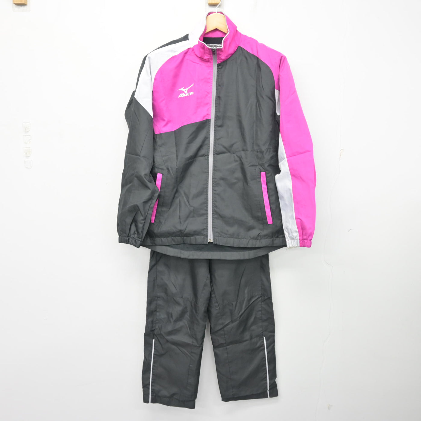 【中古】東京都 八王子実践高等学校/ソフトテニス部 女子制服 2点 (ジャージ 上・ジャージ 下) sf103866