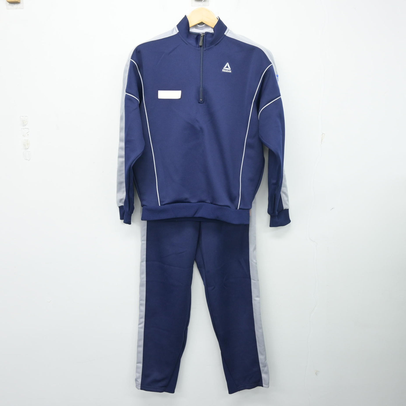 【中古】兵庫県 仁川学院高等学校 女子制服 2点 (ジャージ 上・ジャージ 下) sf103885