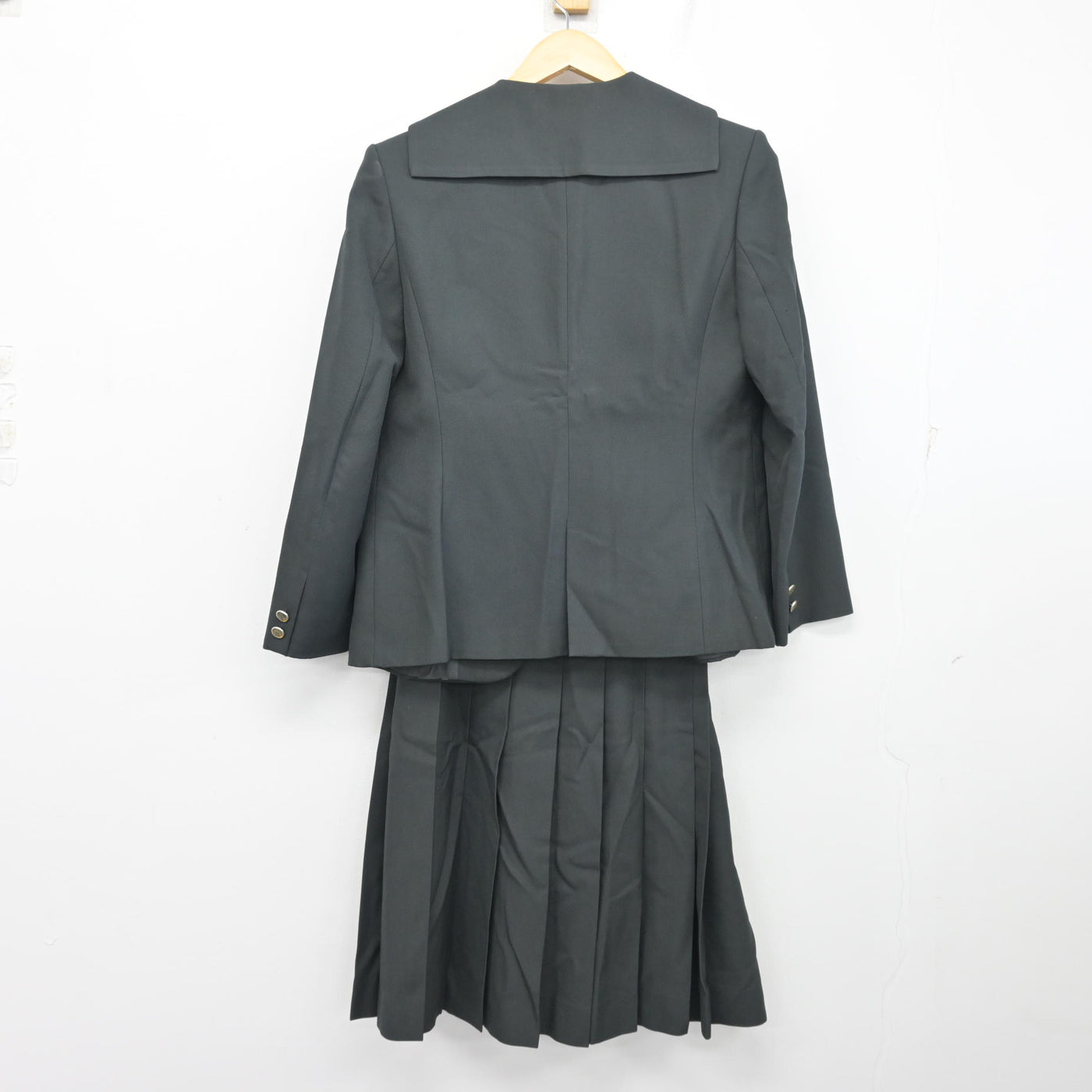 【中古】長崎県 佐世保北高等学校 女子制服 4点 (ブレザー・ベスト・スカート) sf103889