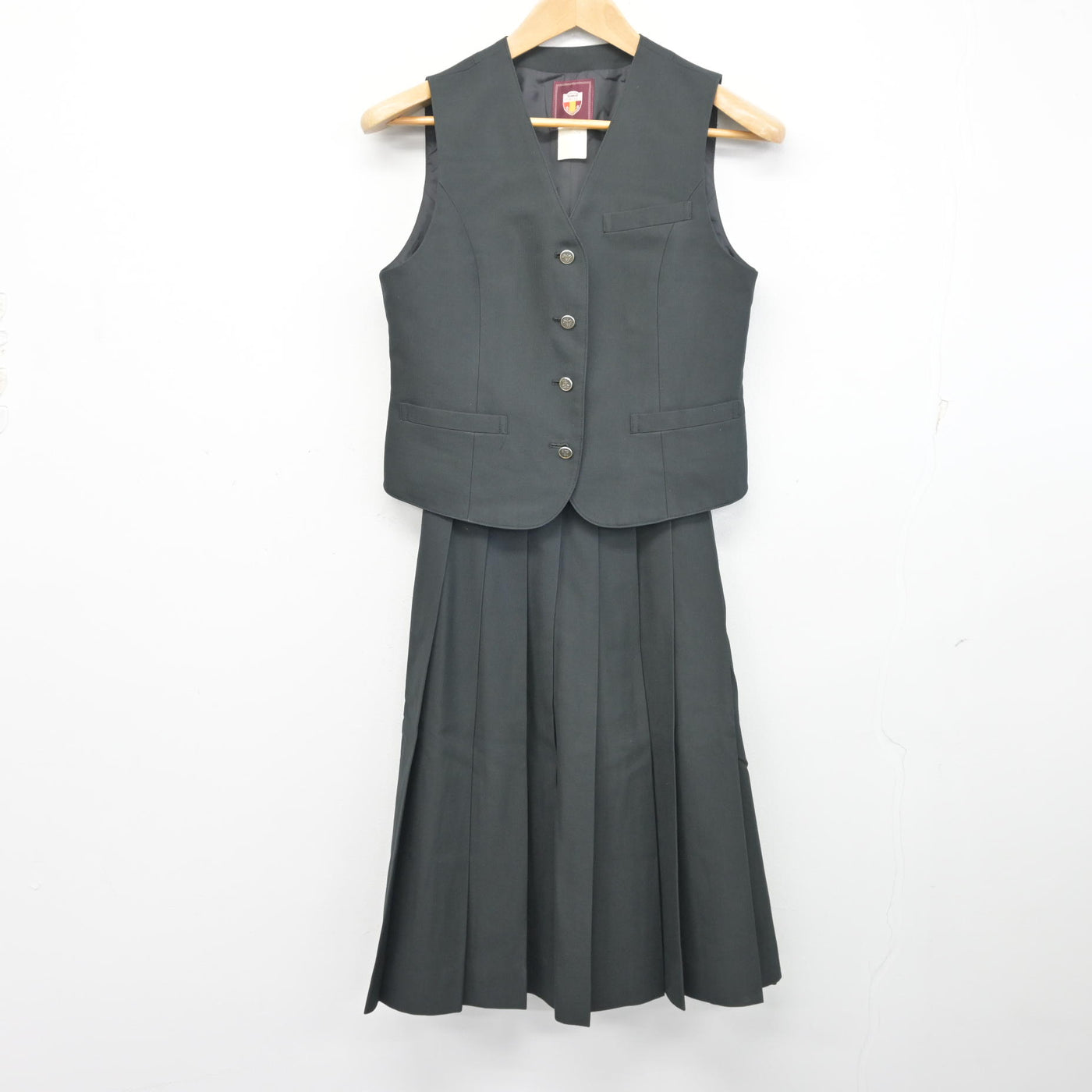 【中古】長崎県 佐世保北高等学校 女子制服 4点 (ブレザー・ベスト・スカート) sf103890
