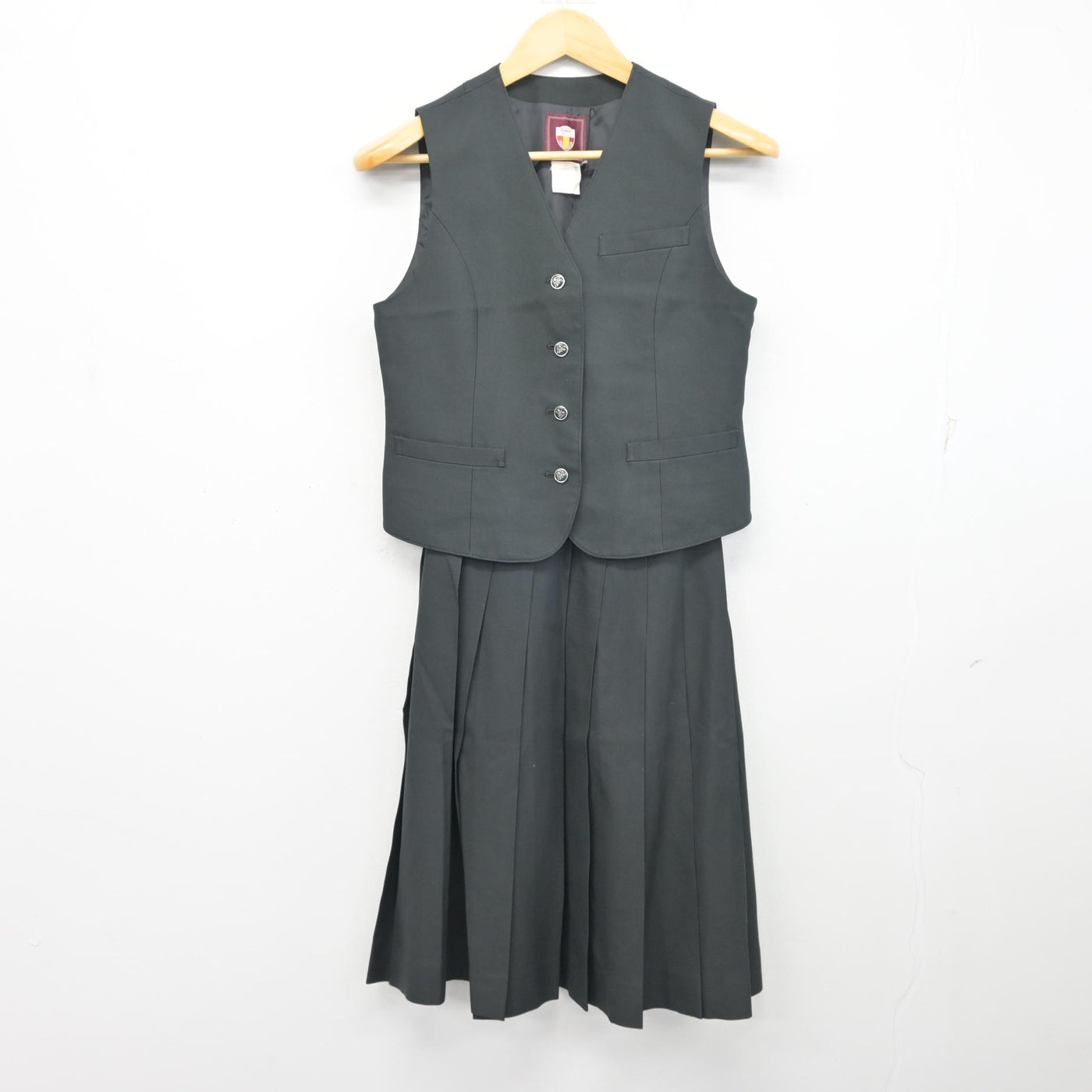 【中古】長崎県 佐世保北高等学校 女子制服 4点 (ブレザー・ベスト・スカート) sf103891