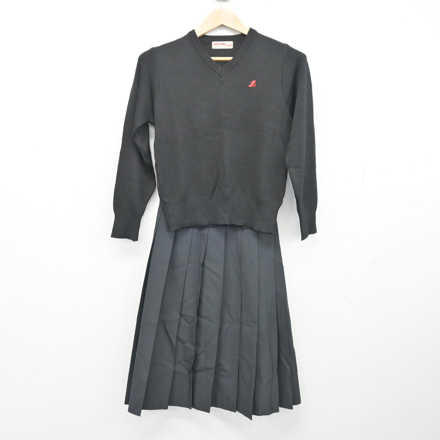 【中古】長崎県 佐世保北高等学校 女子制服 2点 (ニット・スカート) sf103893