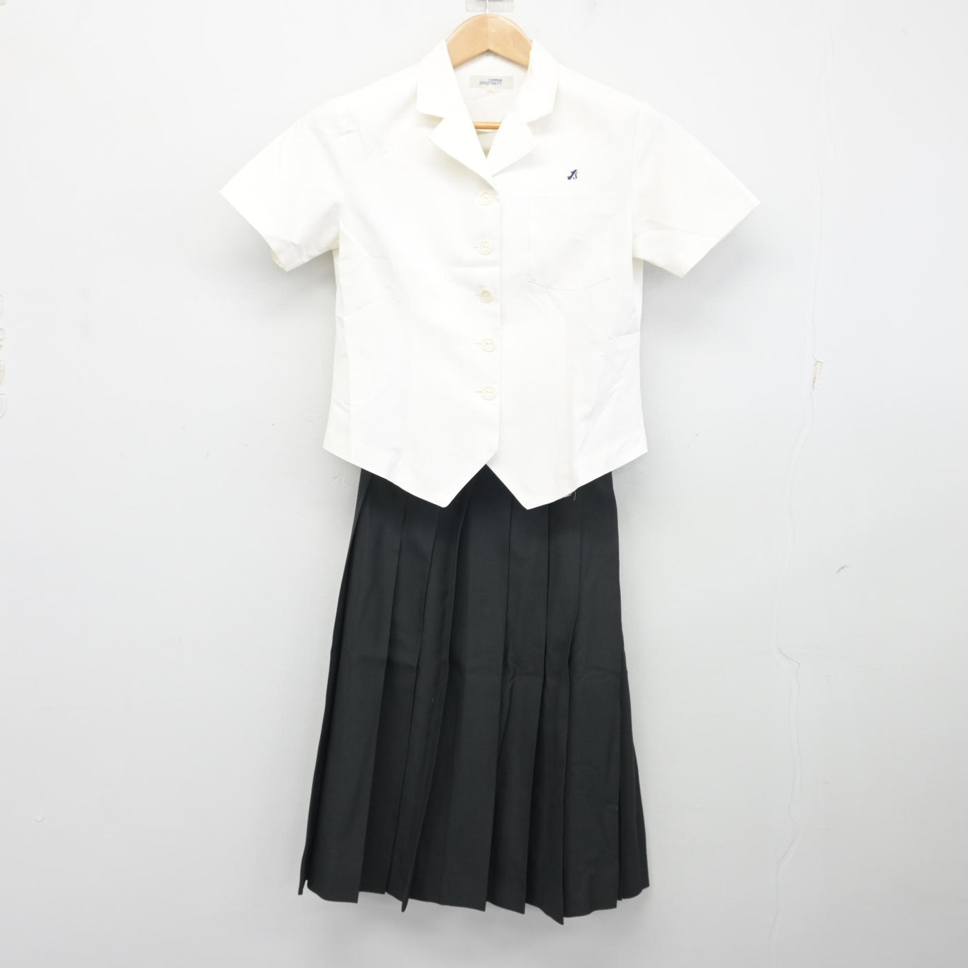 【中古】長崎県 佐世保北高等学校 女子制服 2点 (シャツ・スカート) sf103894