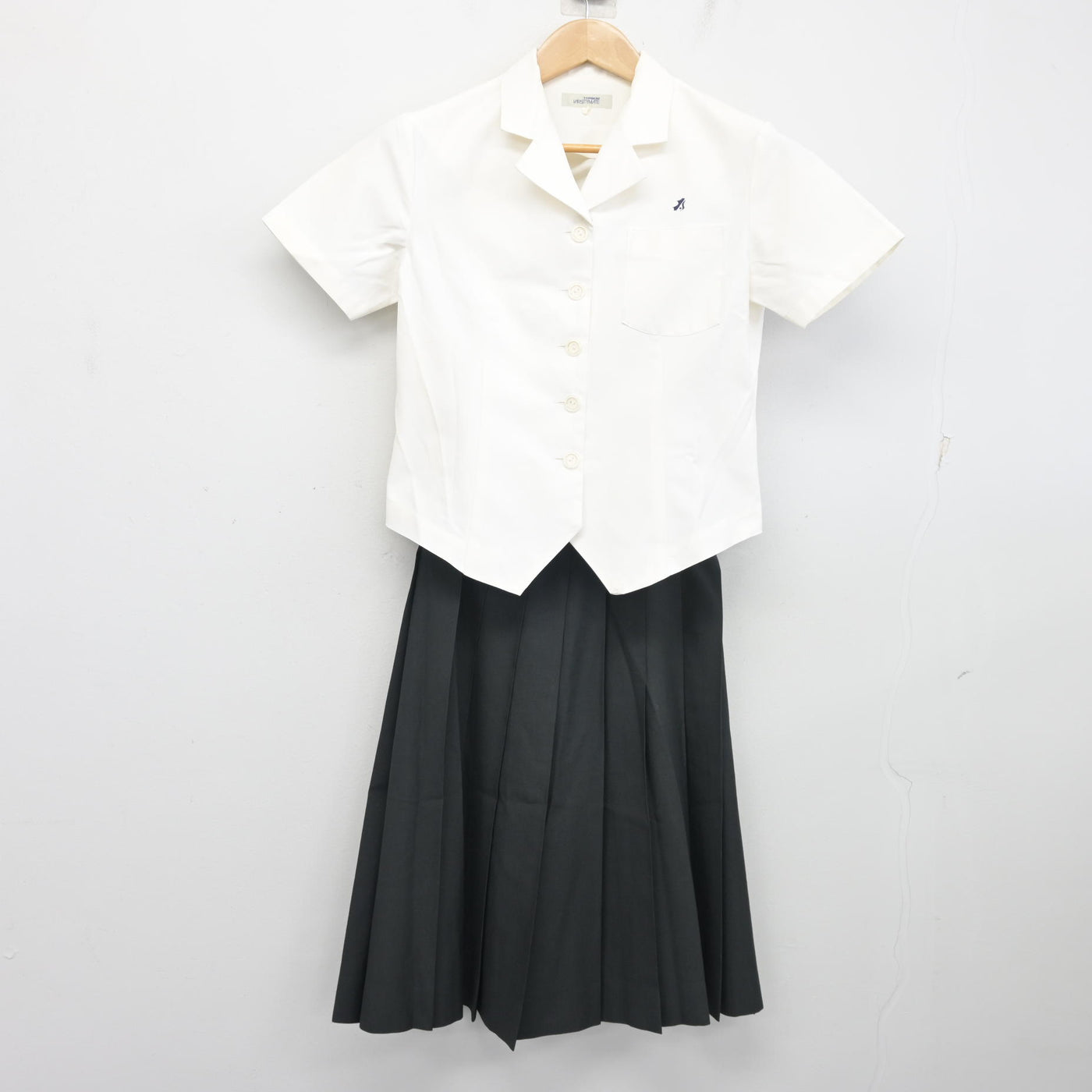 【中古】長崎県 佐世保北高等学校 女子制服 2点 (シャツ・スカート) sf103895