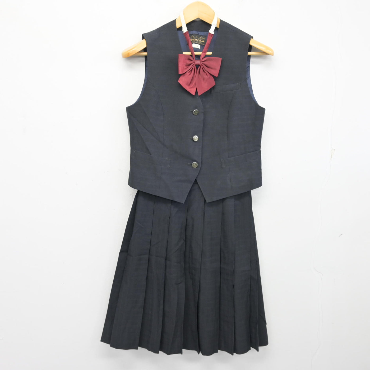 【中古】埼玉県 栄東中学・高等学校 女子制服 3点 (ベスト・スカート) sf103898