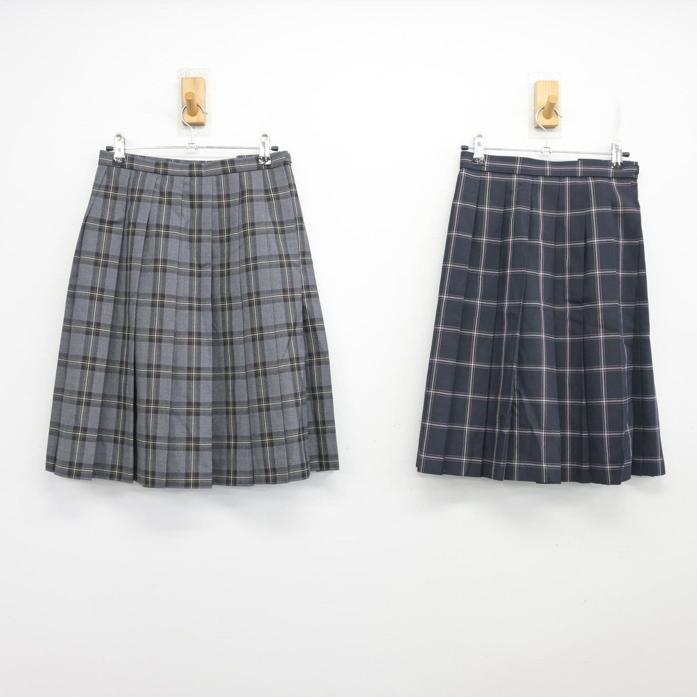 【中古】埼玉県 栄東中学・高等学校 女子制服 2点 (スカート) sf103899