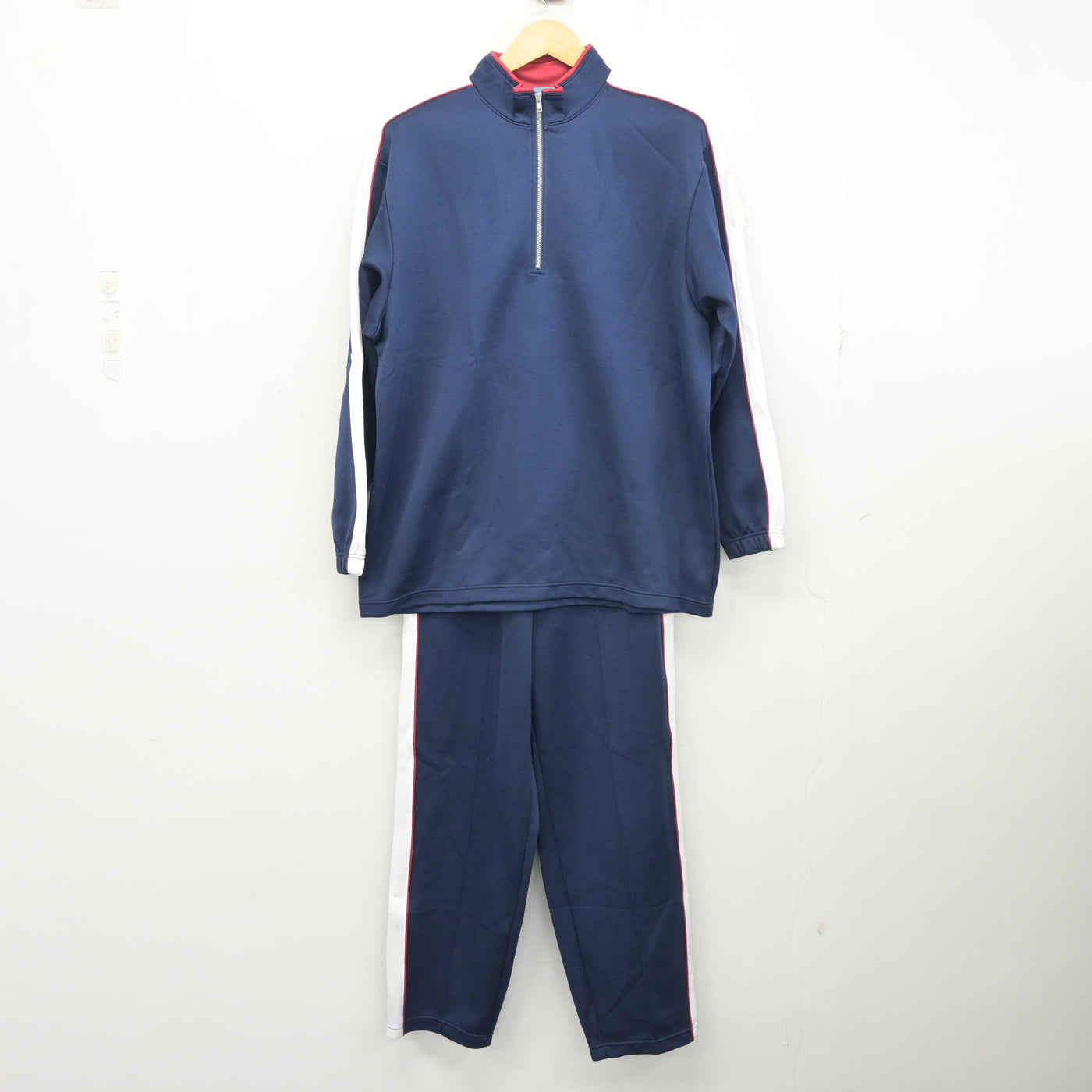 【中古】群馬県 伊勢崎商業高等学校 女子制服 3点 (ジャージ 上・体操服 上・ジャージ 下) sf103903