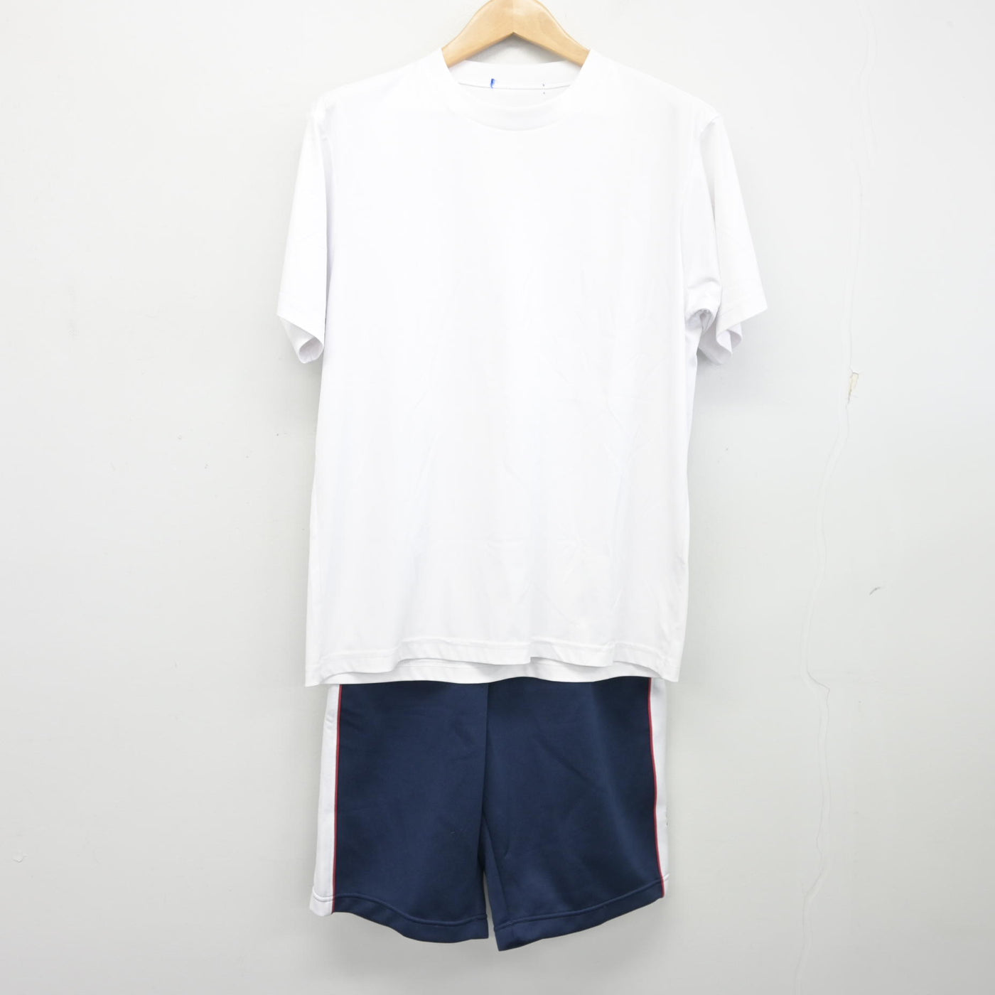 【中古】群馬県 伊勢崎商業高等学校 女子制服 2点 (体操服 上・体操服 下) sf103905