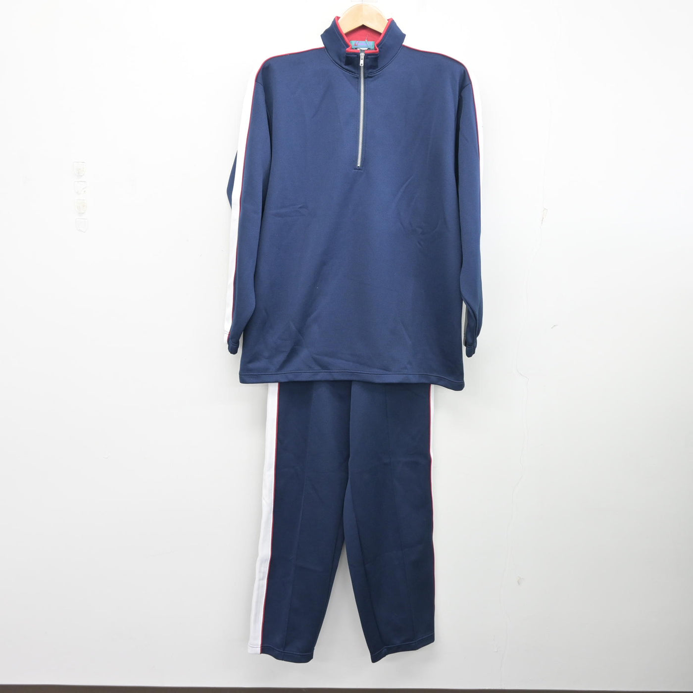 【中古】群馬県 伊勢崎商業高等学校 女子制服 2点 (ジャージ 上・ジャージ 下) sf103906