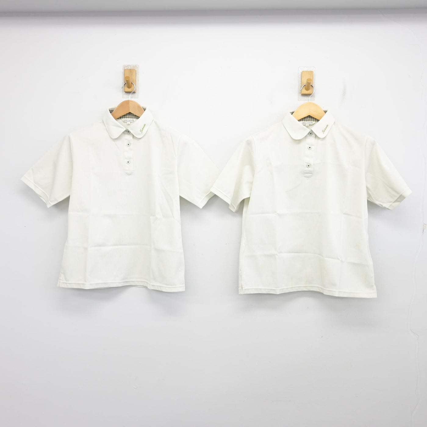 【中古】三重県 高田中学校・高等学校 女子制服 2点 (シャツ) sf103911