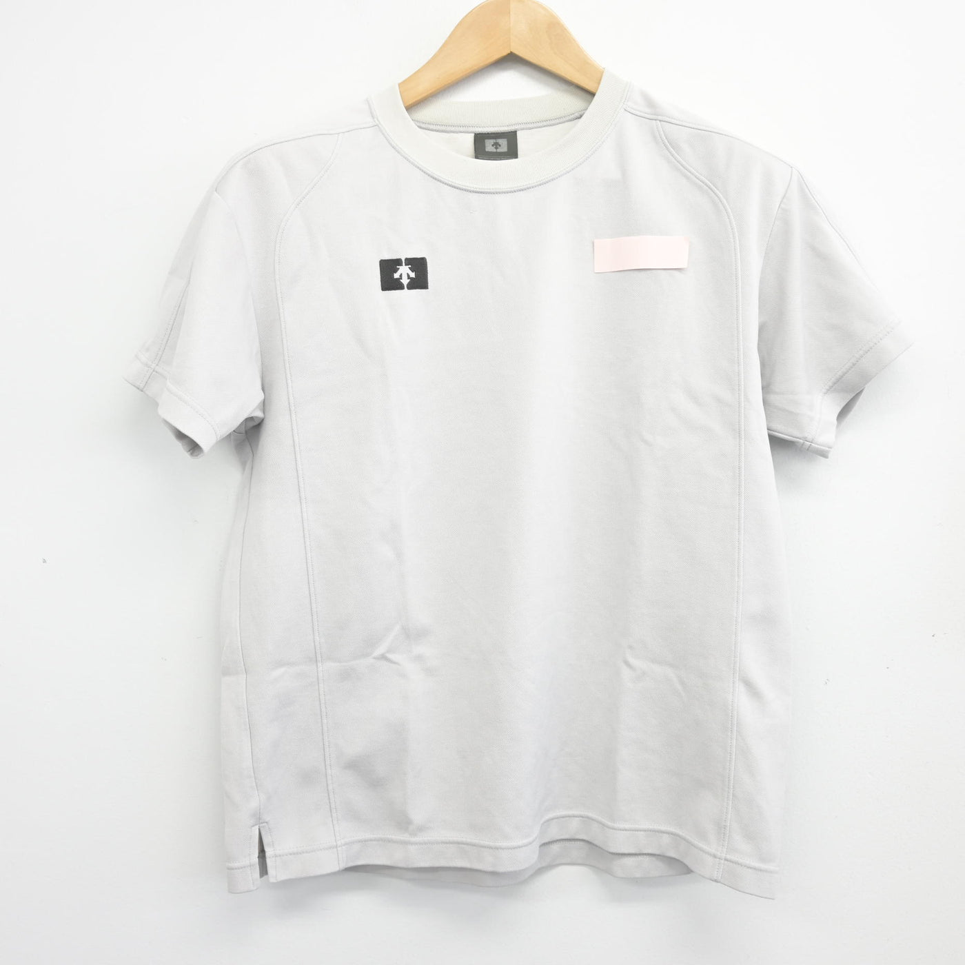 【中古】三重県 高田中学校・高等学校 女子制服 2点 (体操服 上・体操服 下) sf103912