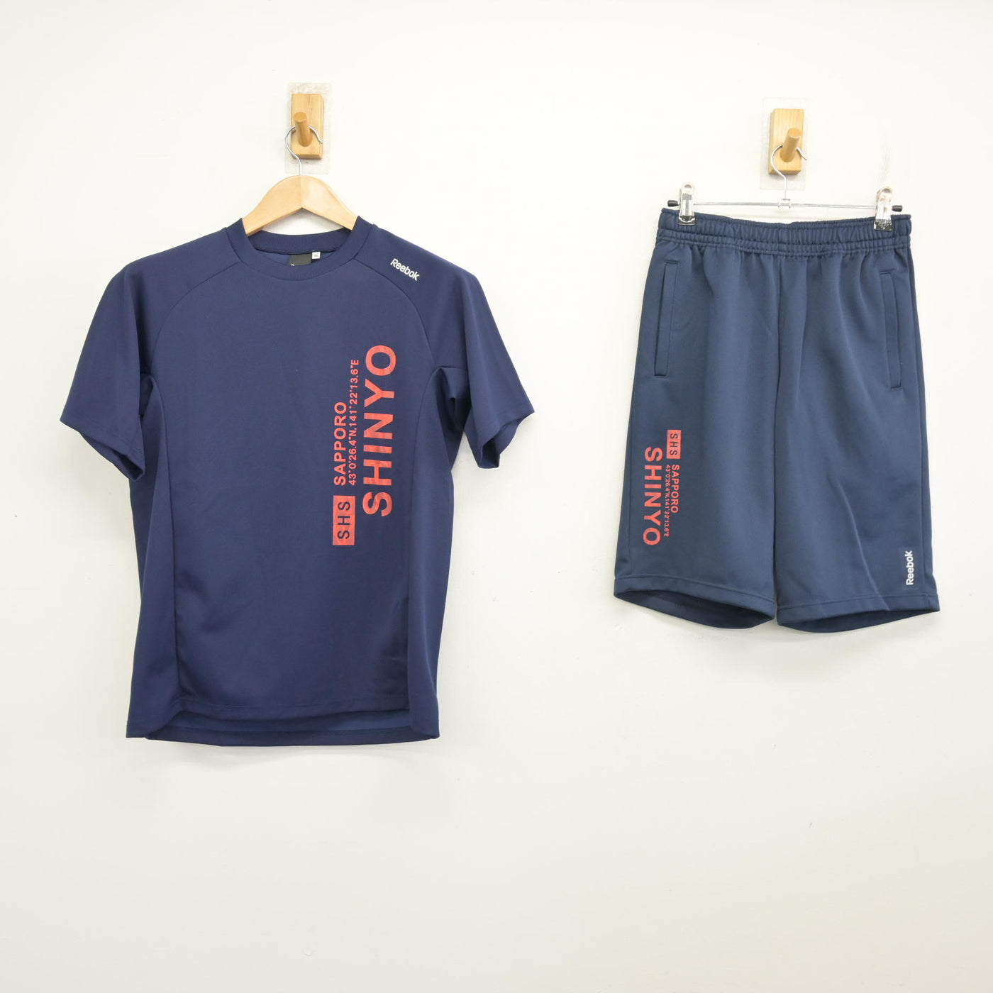 【中古】北海道 札幌新陽高等学校 女子制服 2点 (体操服 上・体操服 下) sf103926