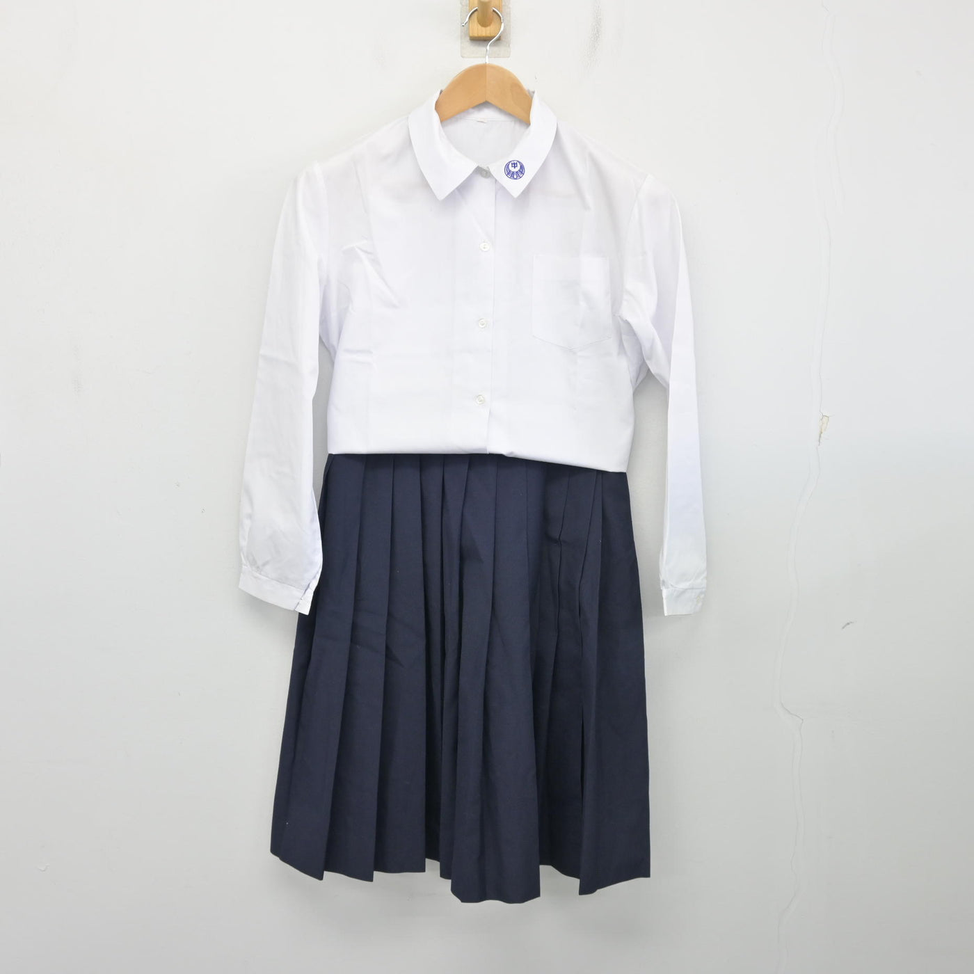 【中古】埼玉県 鶴ケ島中学校 女子制服 2点 (シャツ・スカート) sf103929
