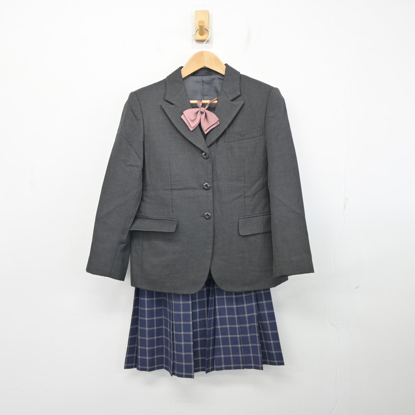 【中古】埼玉県 大妻嵐山中学校/旧制服 女子制服 4点 (ブレザー・スカート) sf103950