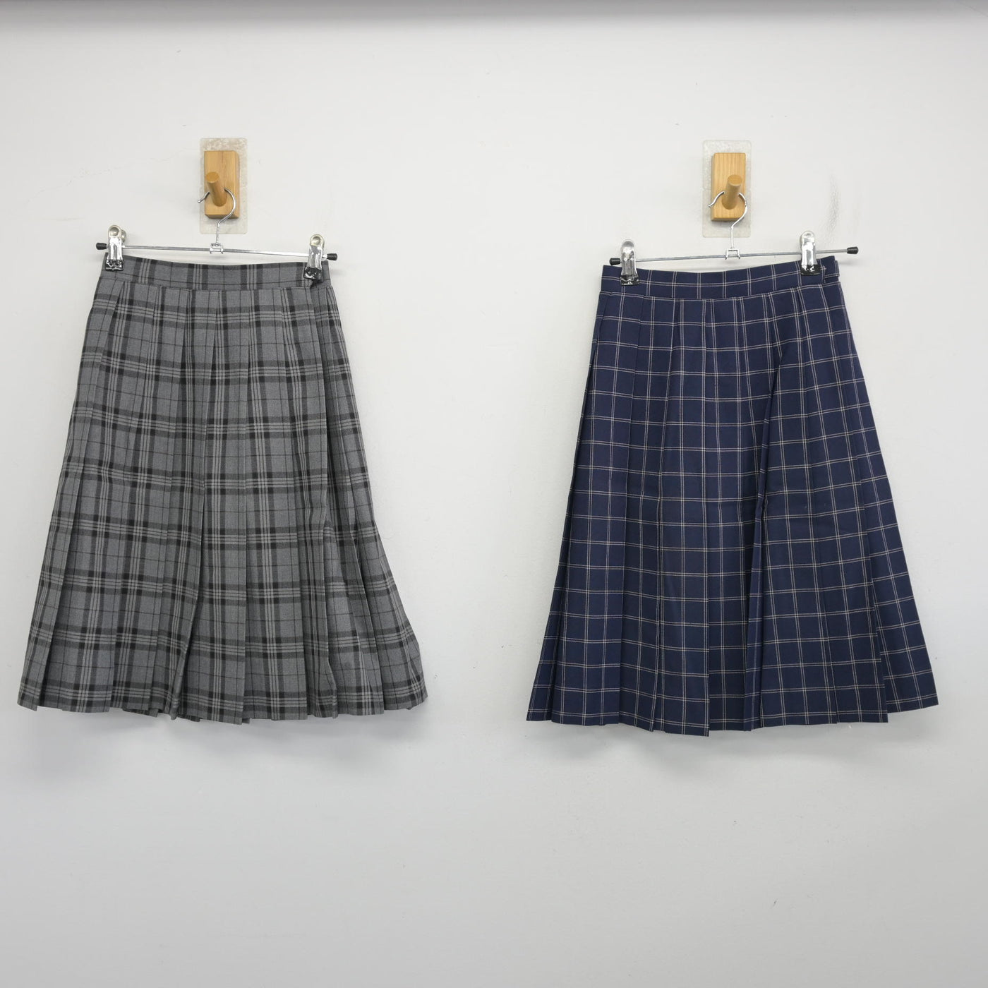 【中古】埼玉県 大妻嵐山中学校/旧制服 女子制服 4点 (ブレザー・スカート) sf103950