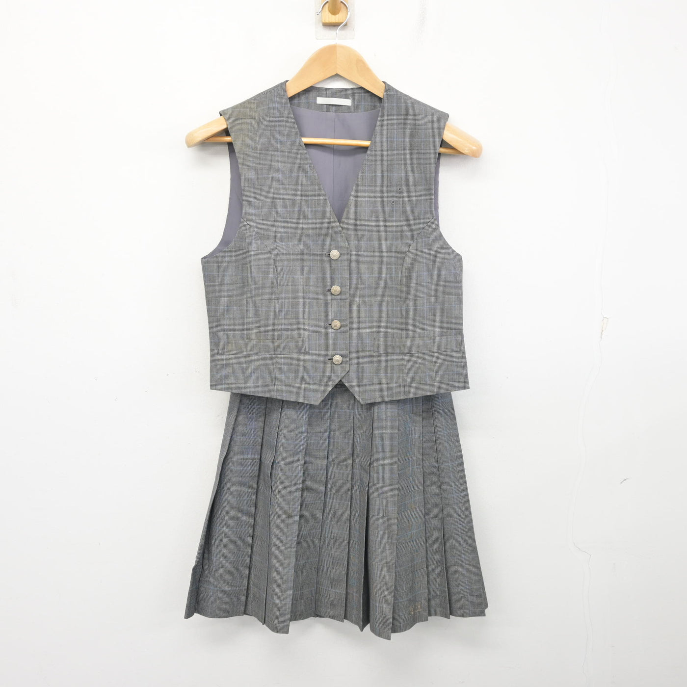 【中古】埼玉県 武南高等学校 女子制服 2点 (ベスト・スカート) sf103954