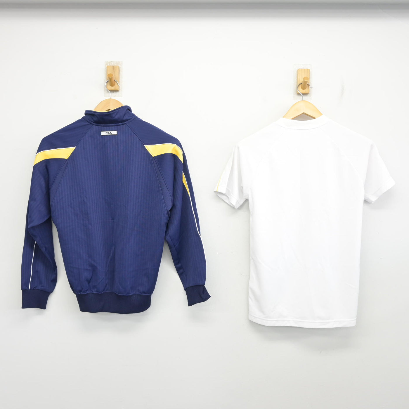 【中古】兵庫県 御影高等学校 女子制服 3点 (ジャージ 上・体操服 上・体操服 下) sf103958